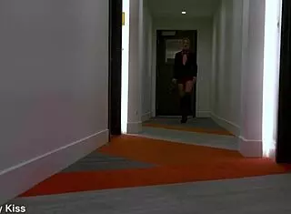 beautiful blonde whore gives unforgettable fuck 😘