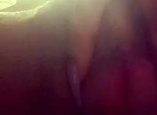 Pretty Ebony Solo Touches Her Big Clit Close Up
