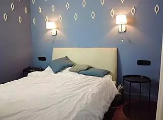 Blonde hottie feels intense pleasure masturbating solo