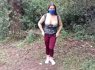 Pretty shaved pussy in leggings gets touched outdoors