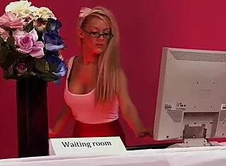 Glasses Wearing Blonde Lesbian Gets Eaten As She Eats Pussy In Nasty Threesome