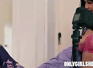 anna claire clouds and scarlett alexis scissor before italy trip