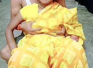 Desi Bhabhi Giving Pussy Licking To Devar Bangali