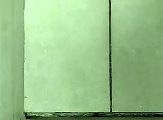 Aku melancap di bilik air gim