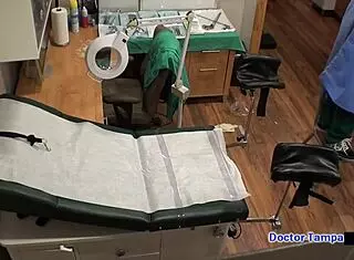 i'm dr tampa's lil slut spreding in floriduh backstage