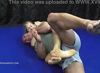 muscular femdom diana spars and dominates