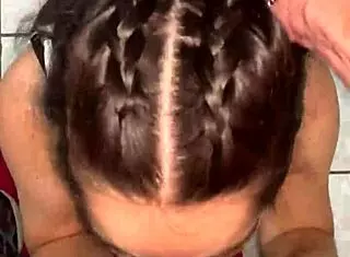 chupar o pau cheio de veias do wellington prado e deixar babado antes de meter!