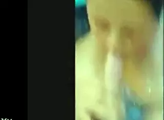 Pagando Um Guloso Na Piscina