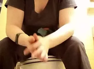 Amateur pornstar asks what cosplays to do.