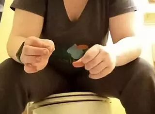 Amateur pornstar asks what cosplays to do.