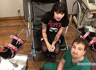 i'm dr tampa's lil slut spreding in floriduh backstage