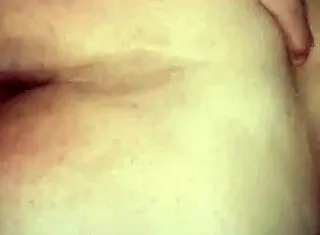 I saw my chubby girlfriend naked on the bed and just had to cum all over her