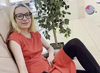 Risky rough sex with random girl at the public toilet for money - 50 off for full video