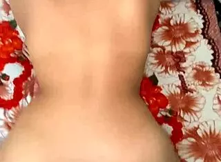 Mi cuñada entra a mi habitación y me da su culote