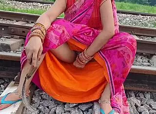 Desi Village Bhabhi Fucks Lover Boy in Outdoor Field Frenzy!