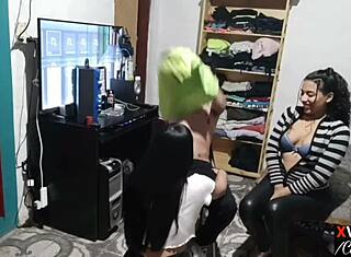 Hey, cinday01 dan serenamorenax habiskan deluxeshura0 dengan oral liar