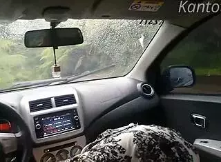 i'm a pinay with no money for taxi, so i give blowjob to driver and swallow cum