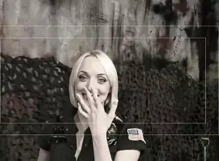 Costumed sluts farrah fox and sexy t in ffm fishnet threesome