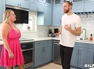 I Fucked the Horny Gilf Neighbor - Gilfaf Kat Licious.