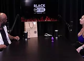 Blonde shows her tits after stressing with actor in outdoor bdsm scene. Fetish actress dislikes anal sex and plays mama senta ou passa game with Julia Fontanelli on sheer red.