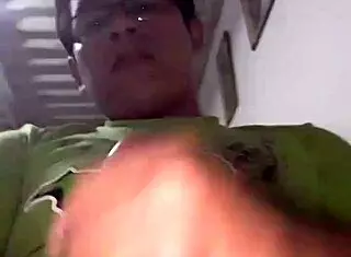 enjoying a hot solo session in my peruvian living room today