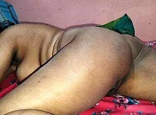 Desi woman has creamy pussy orgasm with dildo masturbation