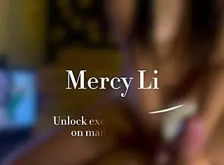 Asian Girlfriend's Handjob Play Leading to Big Cumshot