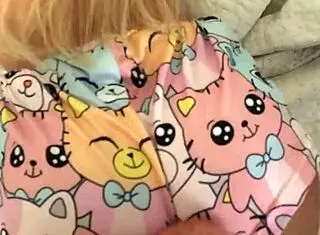 she blinds her boyfriend's eyes and invites the stepmother as a sex toy