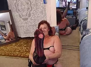 Watch as I shred my stockings in this fun silly video with runs in pantyhose.