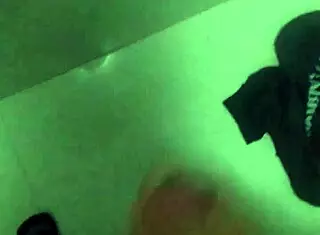 Me La Jalo En El Baño?