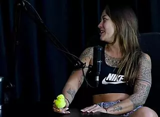 i'm oruan, kissed famous an' now fuckin' two bi guys in public