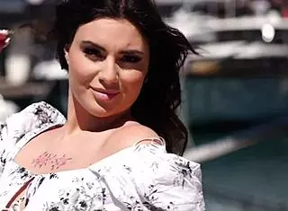 laury brune enjoys beautiful lingerie