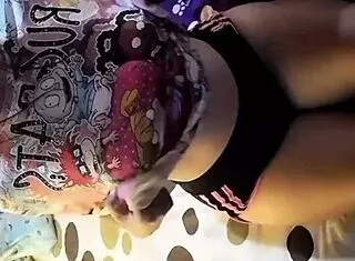 แม่เลี้ยงอ้วน ขี่ควยดำใหญ่ในแอคชั่นบ้านทำจริง