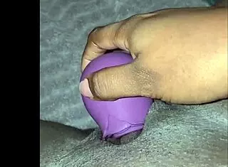 ebony bbw pussy play and squirting