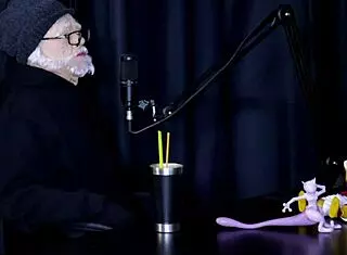 i'm oruan, kissed famous an' now fuckin' two bi guys in public