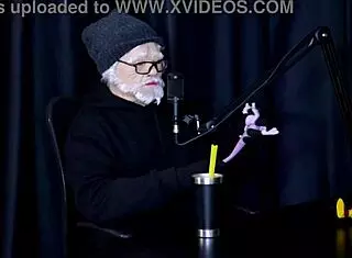 i'm oruan, kissed famous an' now fuckin' two bi guys in public