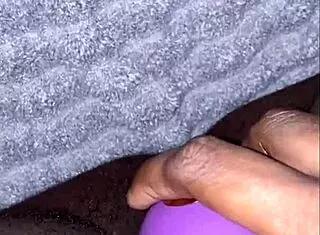 ebony bbw pussy play and squirting