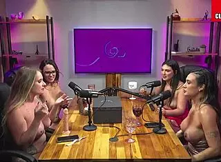 Latina morena licks shaved pussy of her friends