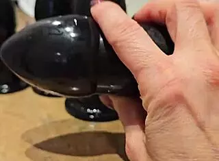 Large Sextoy Anal Fuck