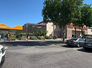 Satine's slippery footjob surprises ThePornDude!