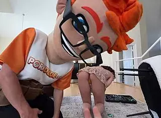 Satine's slippery footjob surprises ThePornDude!