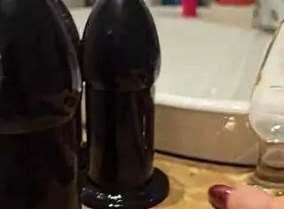 Large Sextoy Anal Fuck