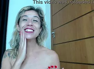 Feel the passion in sexy milf lettywild's anal fisting