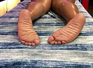 Fun Massage With Chocolate Queen