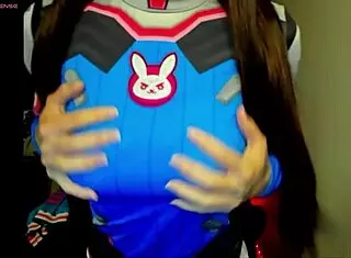 D.Va Cosplay Goddess Rewards Good Behavior With Solo Play