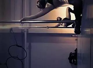 Pov doctora argentina te hace sexy baile en el tubo