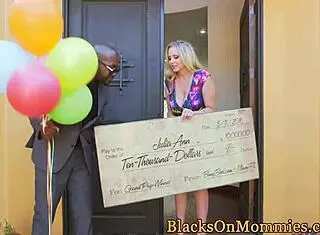 pornstar julia ann getting spitroasted in bbc threesome 😈