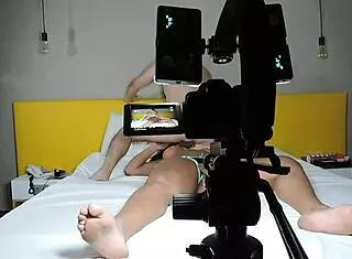 Latina Sophie Stephans store røv skinner i casting-interview backstage