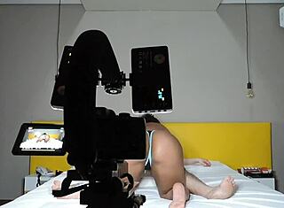 Latina Sophie Stephans store røv skinner i casting-interview backstage