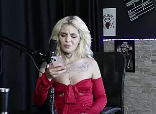 Loira Explica Como Fazer Um Bom Sexo Anal Demonstra Seu Boquete E Gemido Ao Enfiar No Cu - Kyra Sex Sheer Red